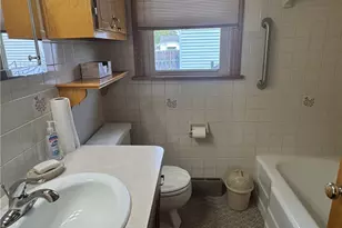 905 Carnegie Ave, Akron, OH 44314 - Photo 14