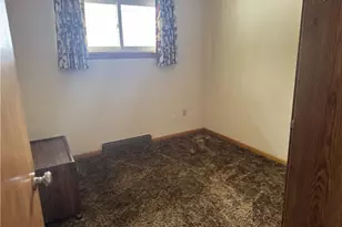 905 Carnegie Ave, Akron, OH 44314 - Photo 16