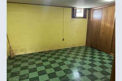 905 Carnegie Avenue, Akron, OH 44314 - Photo 22