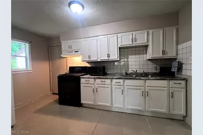 3502 Ivanhoe Drive, Kent, OH 44240 - Photo 2