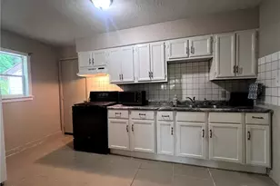 3502 Ivanhoe Dr, Kent, OH 44240 - Photo 2