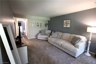 1115 Canyon View Rd, Sagamore Hills, OH 44067 - Photo 4