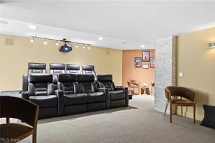 7230 Brighton Park Ct, Chagrin Falls, OH 44023 - Photo 40