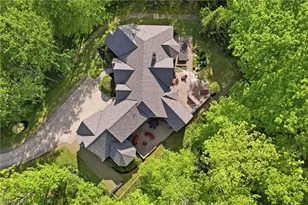 7230 Brighton Park Ct, Chagrin Falls, OH 44023 - Photo 48