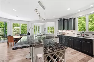 7230 Brighton Park Ct, Chagrin Falls, OH 44023 - Photo 12