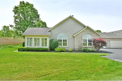 1103 Willow Brook Drive NE, Warren, OH 44483 - Photo 2