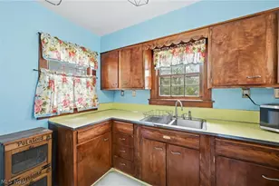 1524 S Stateline Rd, Sharon, OH 44438 - Photo 10
