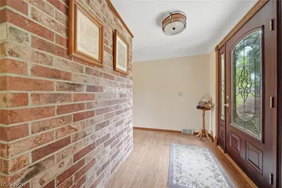 6118 Wiclif Street NE, Canton, OH 44721 - Photo 2