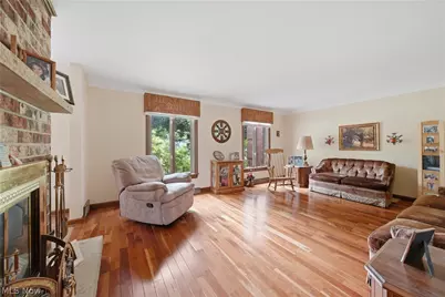 6118 Wiclif Street NE, Canton, OH 44721 - Photo 4