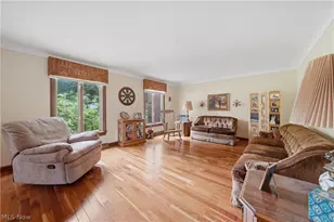 6118 Wiclif Street NE, Canton, OH 44721 - Photo 2