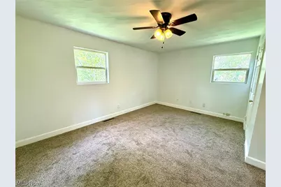 210 W Spring St, Marietta, OH 45750 - Photo 10