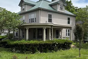 400 N 7th St, Cambridge, OH 43725 - Photo 1