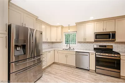2834 Bancroft Road, Fairlawn, OH 44333 - Photo 12