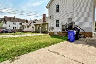 1051 E 171st St, Loveland, OH 44119 - Photo 4