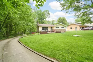 2981 Reservoir Dr, Mogadore, OH 44260 - Photo 2