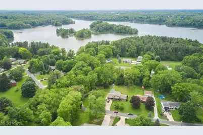 2981 Reservoir Drive, Mogadore, OH 44260 - Photo 4