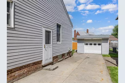 6136 N Canterbury Road, Parma, OH 44129 - Photo 30