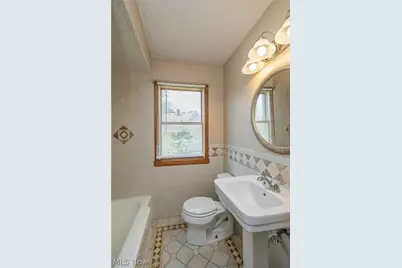 6136 N Canterbury Road, Parma, OH 44129 - Photo 14