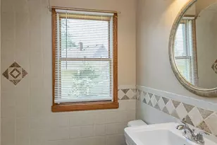 6136 N Canterbury Rd, Parma, OH 44129 - Photo 14