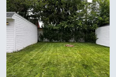 7618 Wooster Parkway, Parma, OH 44129 - Photo 16
