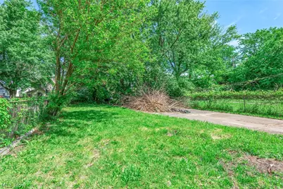 8005 Vineyard Avenue, Loveland, OH 44105 - Photo 4