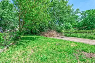 8005 Vineyard Ave, Loveland, OH 44105 - Photo 4