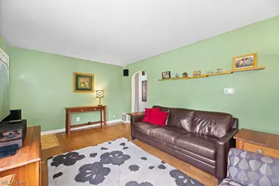 3211 Oakwood Drive, Cuyahoga Falls, OH 44221 - Photo 4