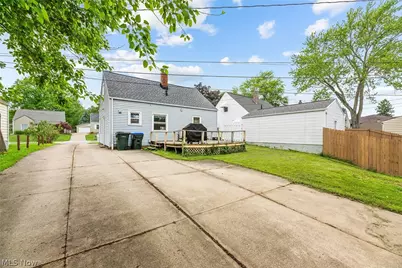 3211 Oakwood Drive, Cuyahoga Falls, OH 44221 - Photo 26