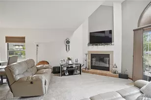 127 S Bayshore Dr, Columbiana, OH 44408 - Photo 16