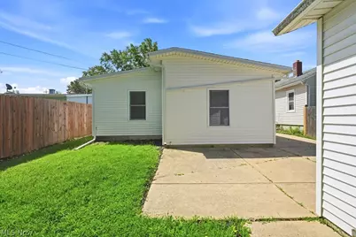 176 Clinton Avenue, Elyria, OH 44035 - Photo 6