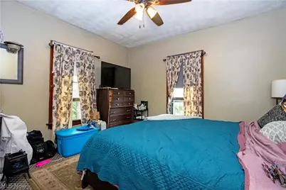 709 Longview Avenue, Akron, OH 44307 - Photo 20