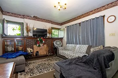 709 Longview Avenue, Akron, OH 44307 - Photo 32