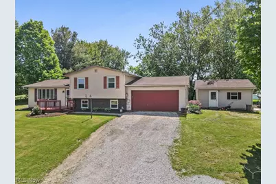 10960 Easton Street NE, Alliance, OH 44601 - Photo 2