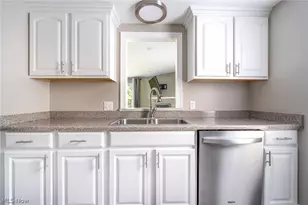 446 Ewing Rd, Youngstown, OH 44512 - Photo 14