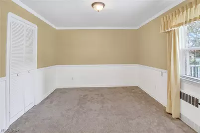 56 N Highland Avenue, Akron, OH 44303 - Photo 8