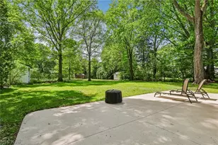 2380 Amesbury Rd, Akron, OH 44313 - Photo 30