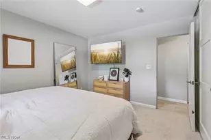2380 Amesbury Rd, Akron, OH 44313 - Photo 20