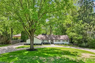2380 Amesbury Rd, Akron, OH 44313 - Photo 38