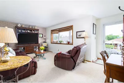 256 Fernwood Avenue, Weirton, WV 26062 - Photo 4