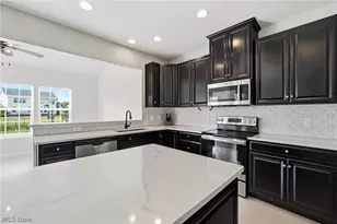 36629 Barkhurst Mill Dr, North Ridgeville, OH 44039 - Photo 4