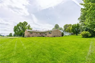 5381 Portage St NW, North Canton, OH 44720 - Photo 4