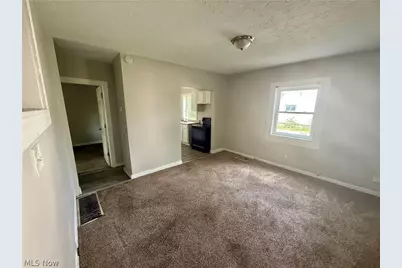 289 Sumner Court, Akron, OH 44311 - Photo 6