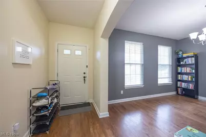 8856 Oakbrook Circle, Twinsburg, OH 44087 - Photo 18