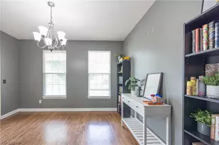 8856 Oakbrook Cir, Twinsburg, OH 44087 - Photo 12