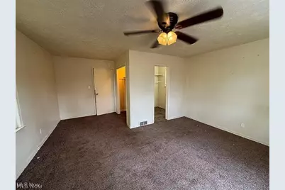 476 Keck Street, Akron, OH 44305 - Photo 2