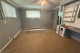 421 N 11th St, Cambridge, OH 43725 - Photo 4
