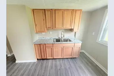804 Marion Avenue SW, Canton, OH 44707 - Photo 4