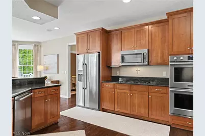 1246 Homestead Creek Drive, Grandview Heights, OH 44147 - Photo 12