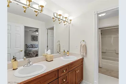 1246 Homestead Creek Drive, Grandview Heights, OH 44147 - Photo 24
