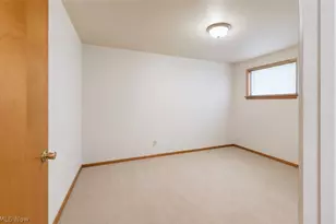 508 Mildred Ave, Weirton, WV 26062 - Photo 8
